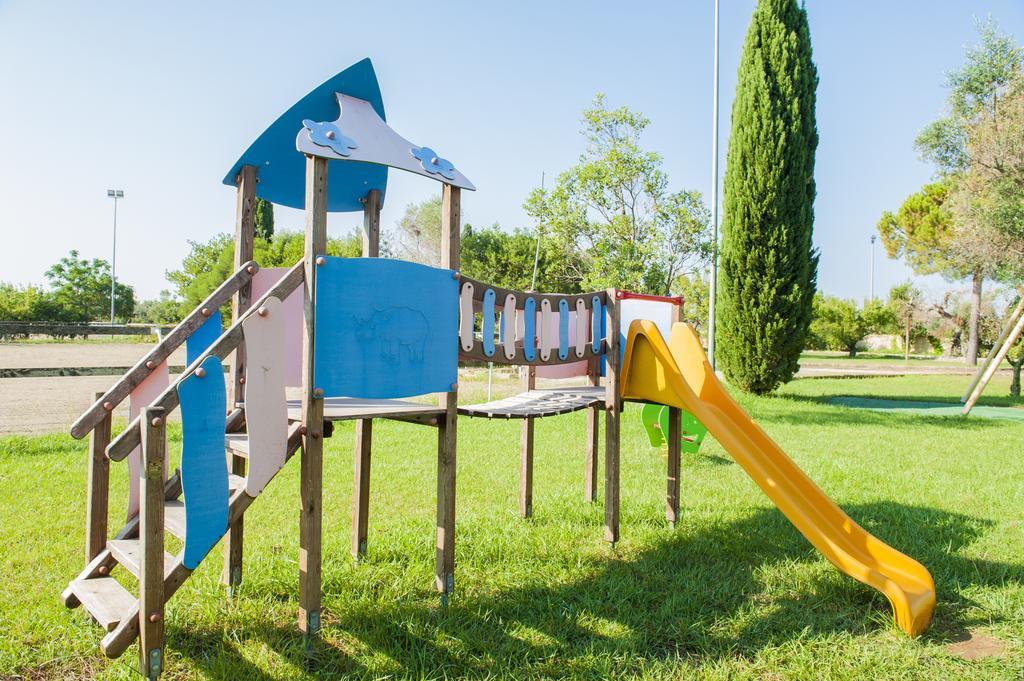 Amaregold Tenuta La Baronessa Resort Tuglie Exterior foto